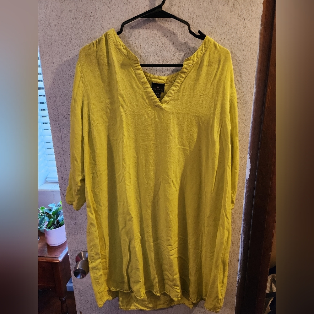 Worthington Yellow Blouse with V-Neck and Long Sleeves